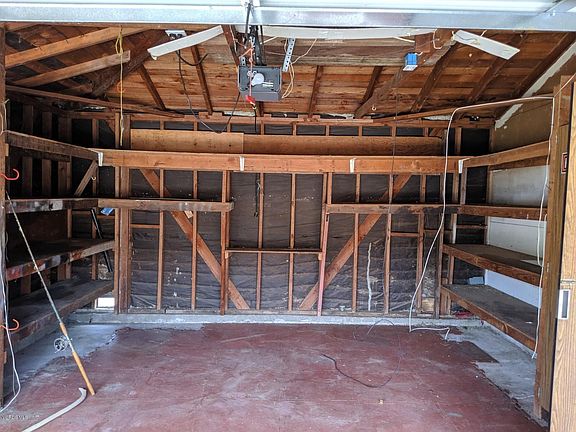 3rd image of 5311 Primrose Dr
