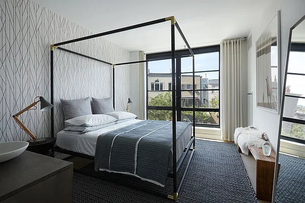 Rented by Aura Management | media 19