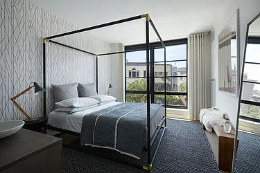 Rented by Aura Management