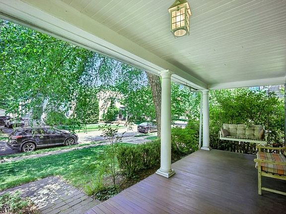 2nd image of 76 MEADOWBROOK Rd