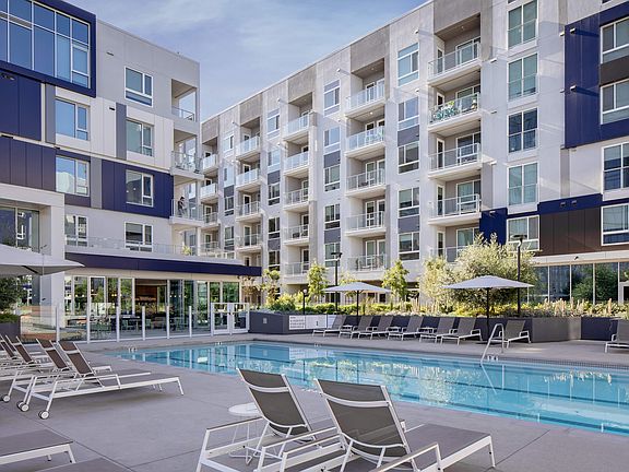 2nd image of 3333 La Cienega Blvd #4107