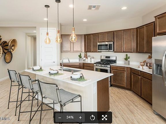 3rd image of 2542 N MORRISON Avenue