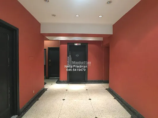 Rented by Manhattan Connection | media 18