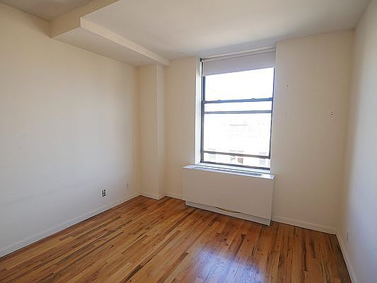 5th image of 94 E 4th St APT 804