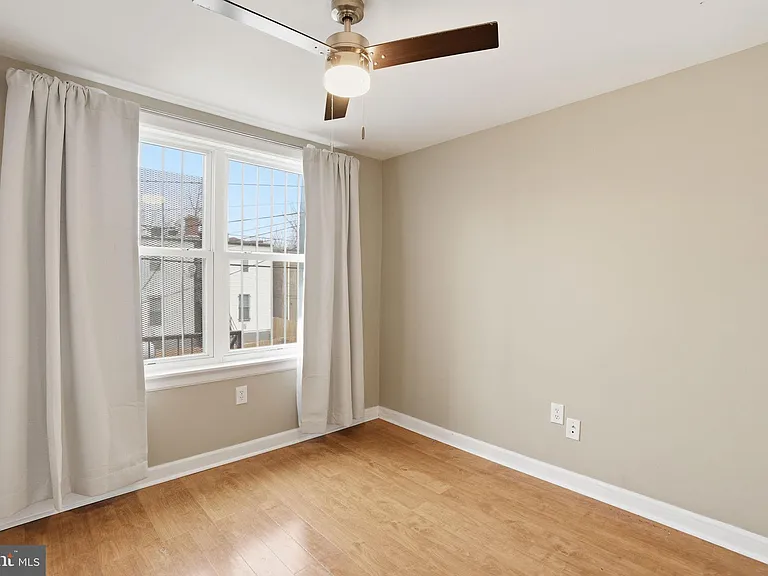 1710 W Virginia Ave NE #202 — Photo 18