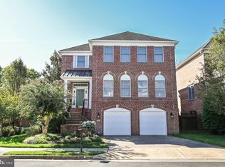 8021 Wolftrap Rd, Dunn Loring, VA 22027