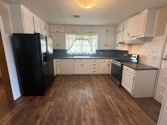 5th image of 1708 W Walnut Ave