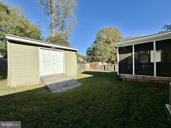 6806 Bob White Ln — Photo 18