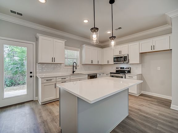 5th image of 249 Holywell Dr Lot 99