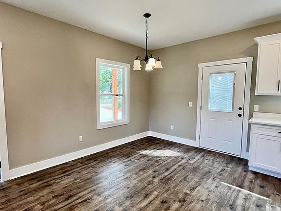 4th image of 226 Loveless Ave