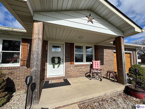 3rd image of 204 Chambliss Dr