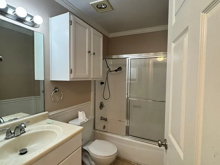 2616 Alpine Blvd #20 — Photo 9