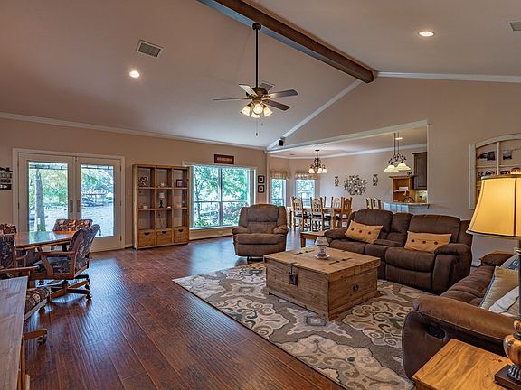 5th image of 150 Redondo Dr