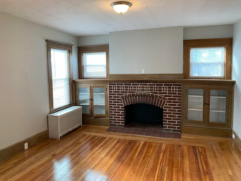 1685-1687 Northampton St #1685 — Photo 2