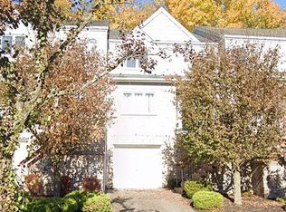 56 Averell Dr, Morris Plains, NJ 07950