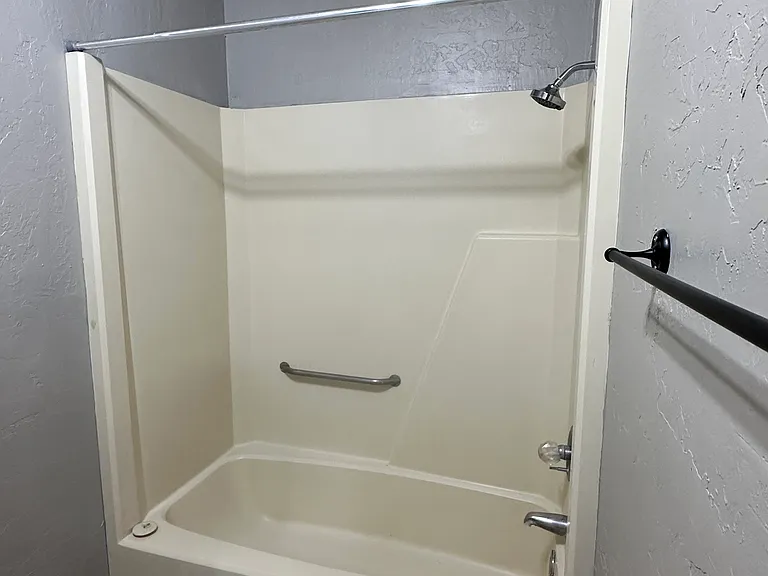 1512 E Proctor Ave #A — Photo 11