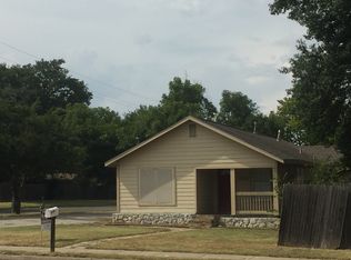1229 California Ln, Arlington, TX 76015