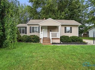 118 S Hallett Ave, Swanton, OH 43558