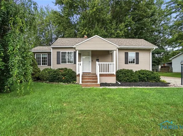 118 S Hallett Ave, Swanton, OH 43558