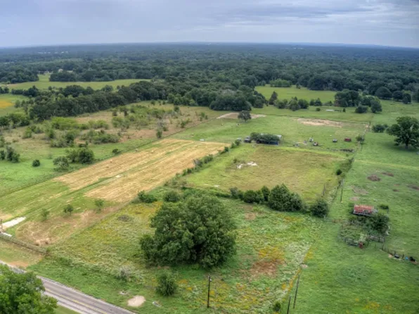 411 S Leagueline Rd, Trinidad, TX 75163