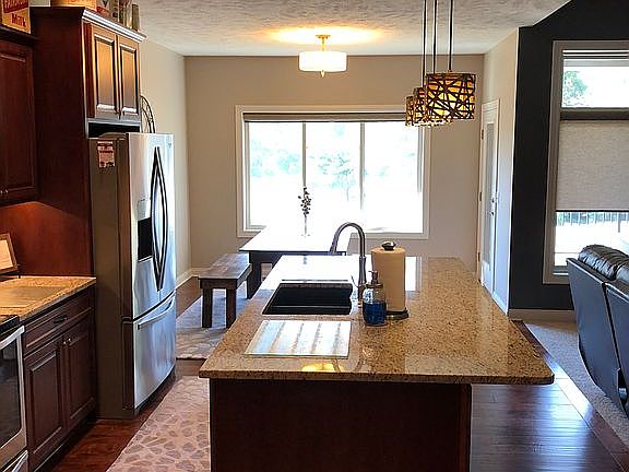 5th image of 105 Scotts Creek Pl