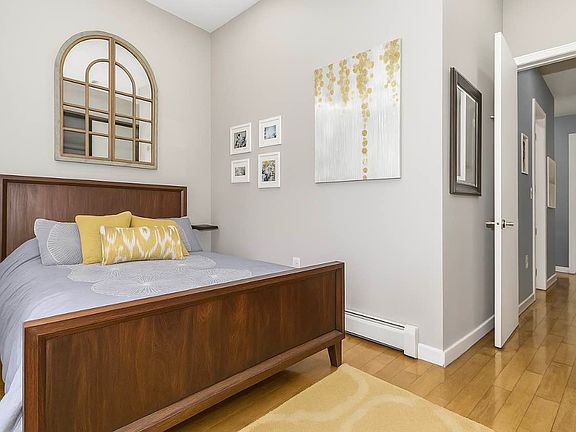 5th image of 544 Lexington Ave #1