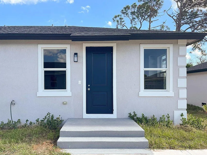 246 Rotonda Boulevard West Unit B - 1 — Photo 3