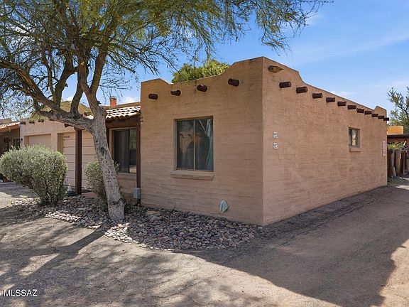 4th image of 927 E Mesquite Dr