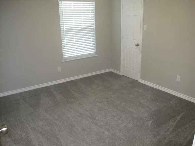 3504 Roanoke Dr — Photo 16