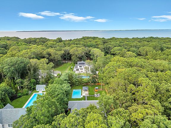 3rd image of 171 Norfolk Dr