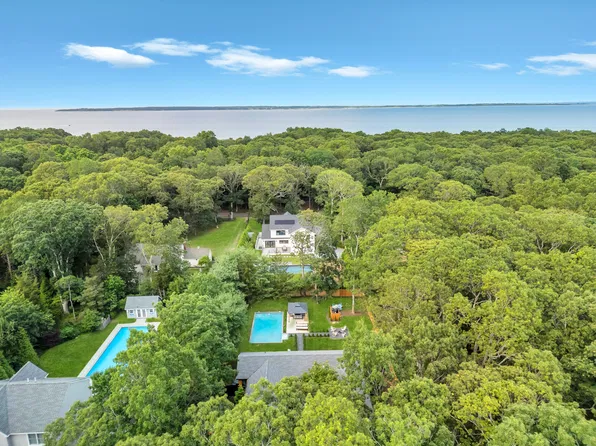 171 Norfolk Dr, East Hampton, NY 11937