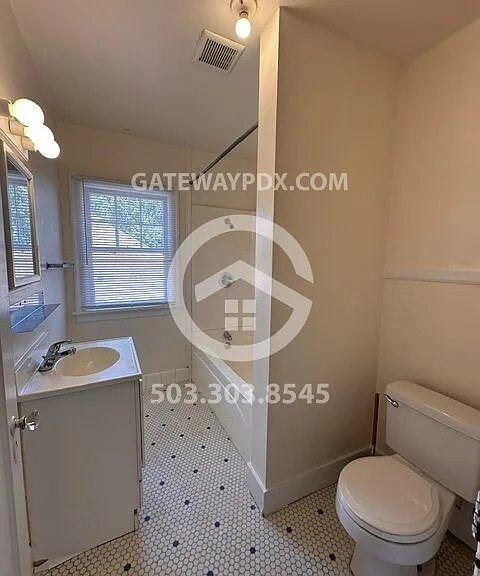 4464 SE Milwaukie Ave — Photo 25