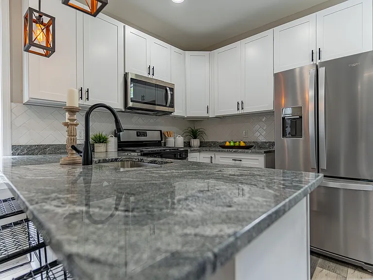 426 Evesham Ave — Photo 10