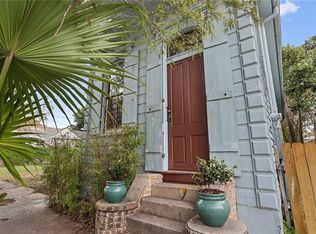 1325 Mandeville St, New Orleans, LA 70117