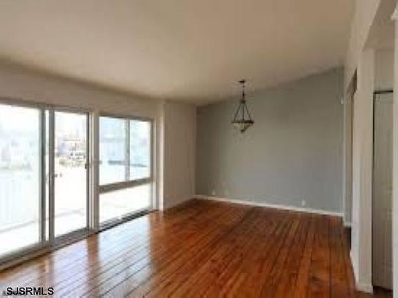3rd image of 151 N Annapolis Ave APT 5