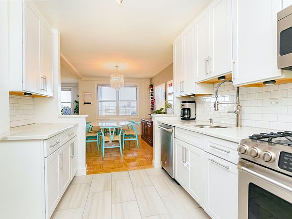 3rd image of 3935 Blackstone Ave APT 9F