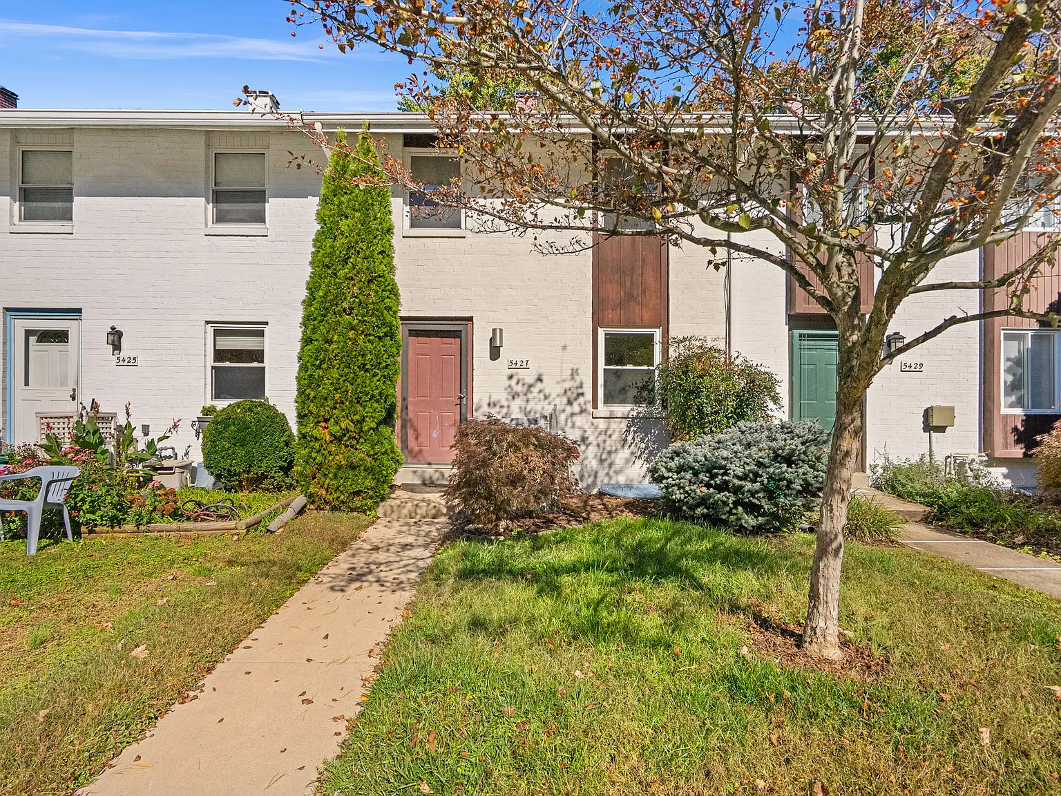 3 bed, 2.5 bath, 1380 sqft, $2,600 — Photo 1