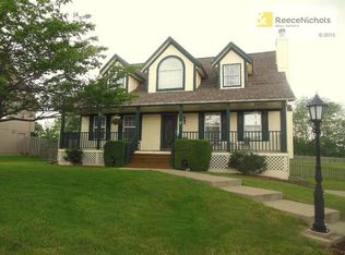 216 Breezeway Ln, Pleasant Hill, MO 64080