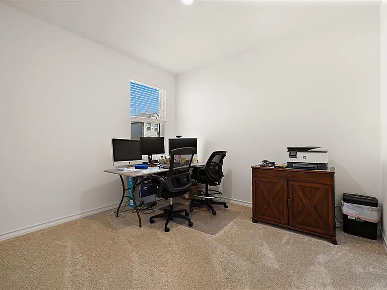 106 Gracie Way — Photo 15