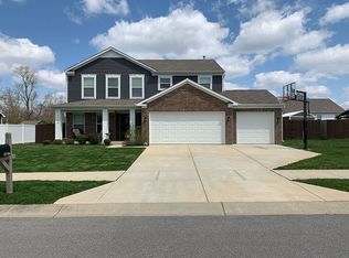 4746 W Hidden Meadow Dr, Bloomington, IN 47404