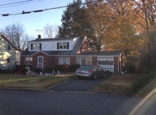 77 E Prospect Ave, Woodbridge, NJ 07095