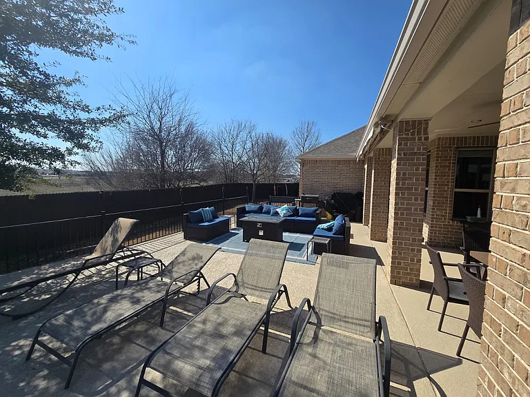 3818 Lariat Way — Photo 10