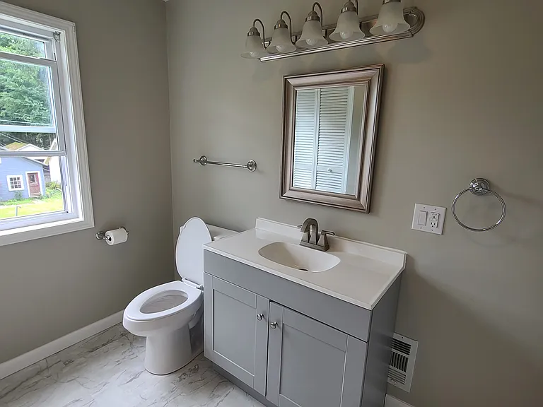 1114 N Madison St — Photo 26