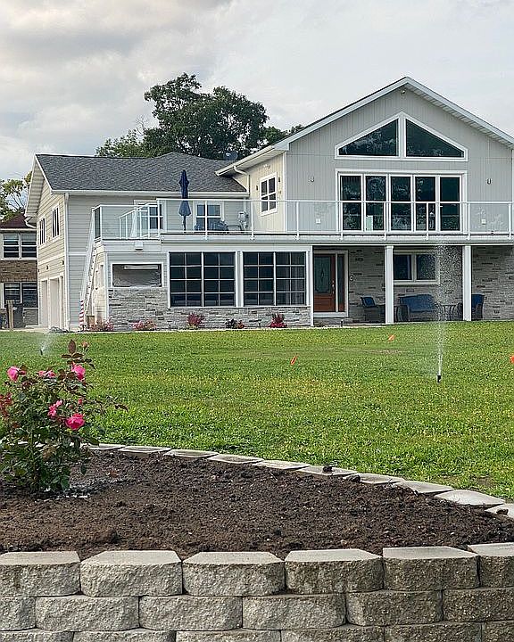 2nd image of 430 Lake Shore Dr