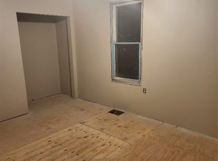 1501 K St SW, Cedar Rapids, IA 52404