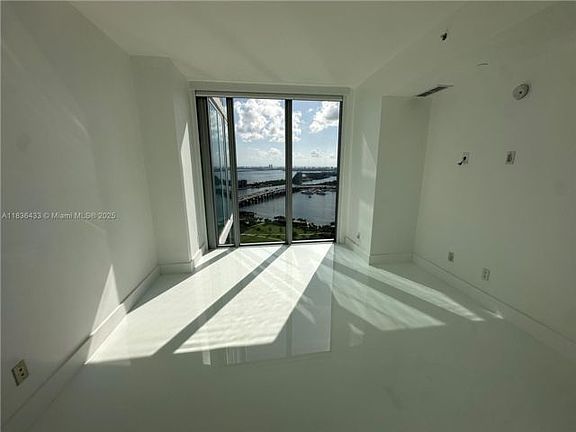 3rd image of 888 Biscayne Blvd APT 4208
