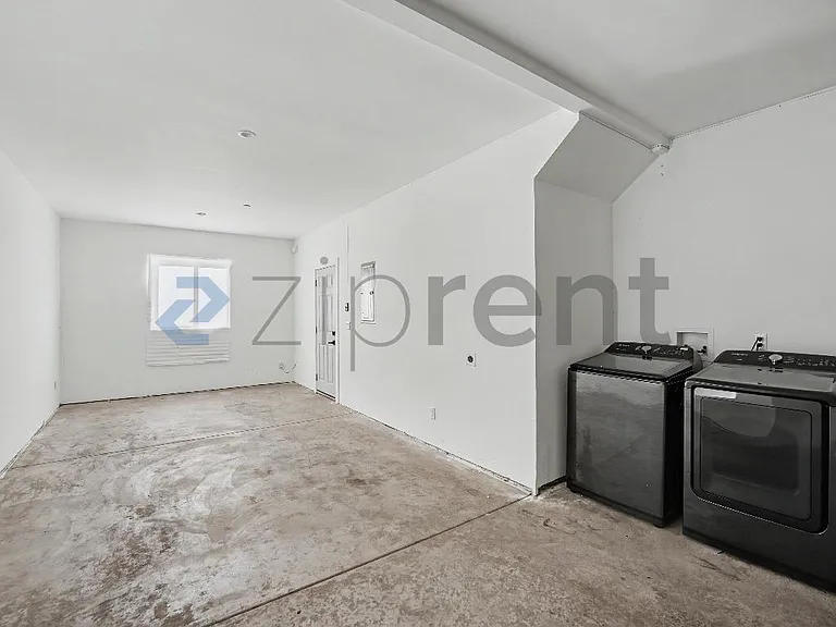 246 N Dillon St #1/2 — Photo 19