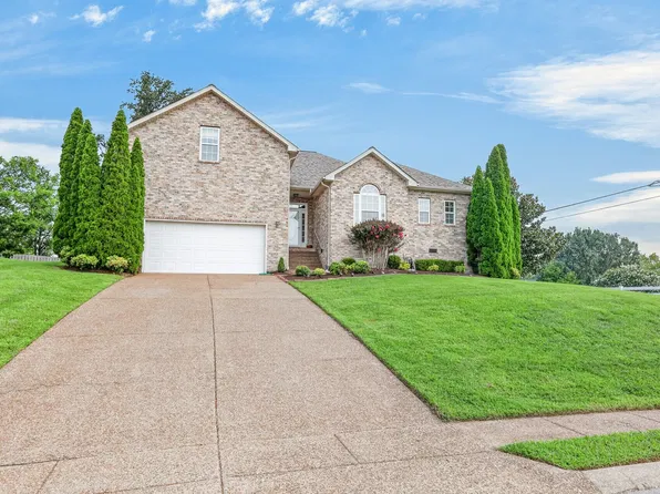 1738 Dryden Dr, Spring Hill, TN 37174