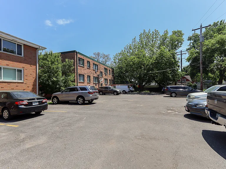 Minnehaha Apartments | 3628 — Photo 21
