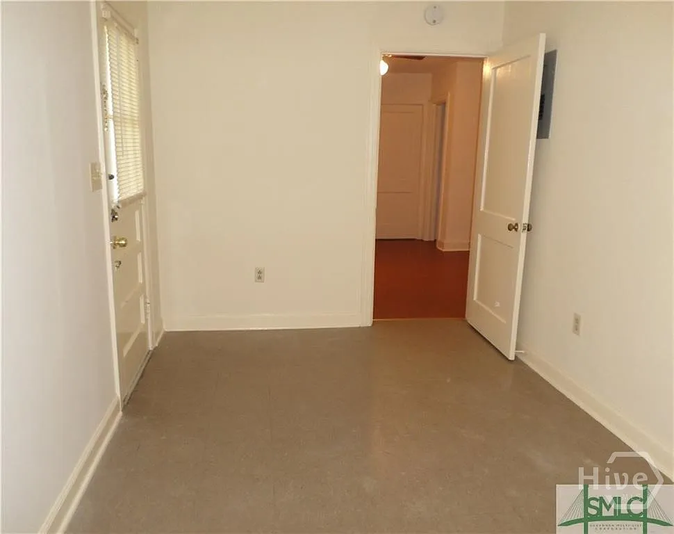 1 bed, 1.0 bath, 400 sqft, $1,000 — Photo 3